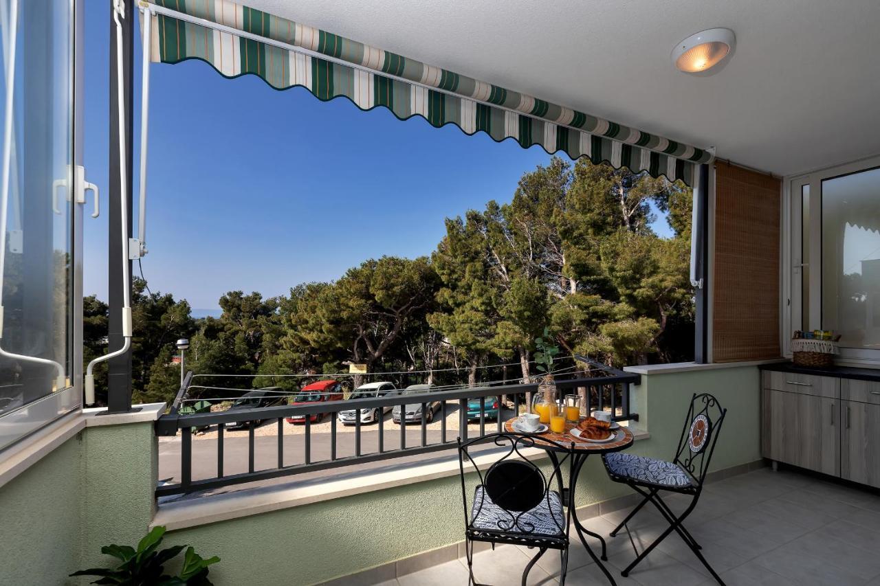 Apartment Pine Fine With Free Parking Makarska Exteriör bild